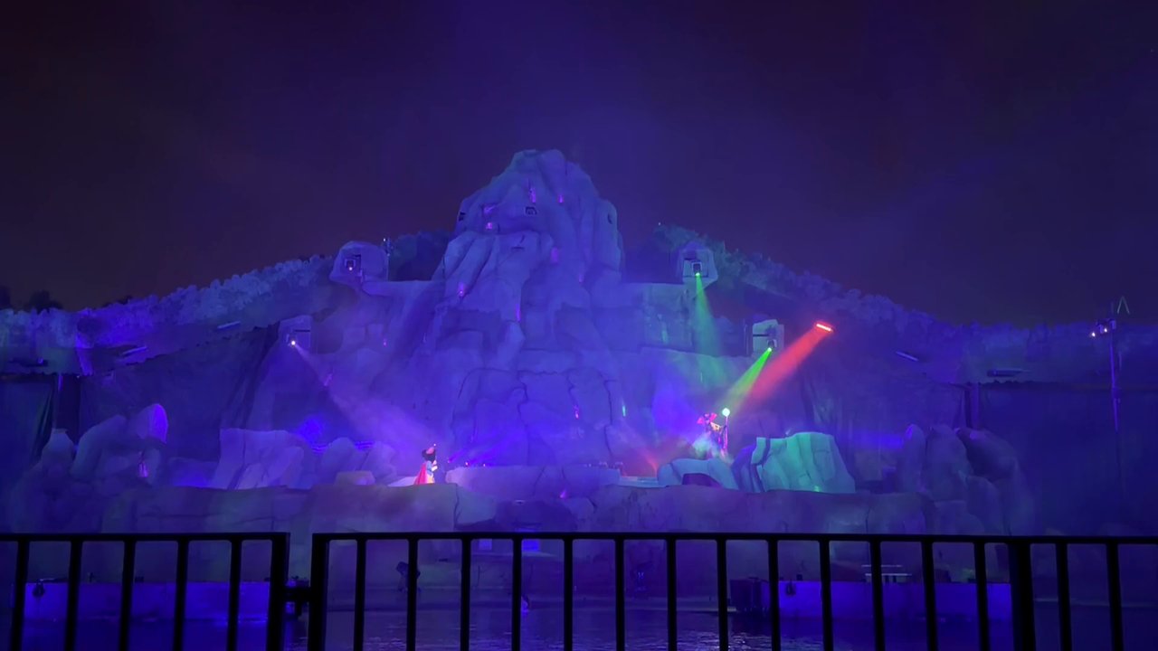 Fantasmic! - Dragon - Amusement Parks Near Me - Kissimmee, Florida