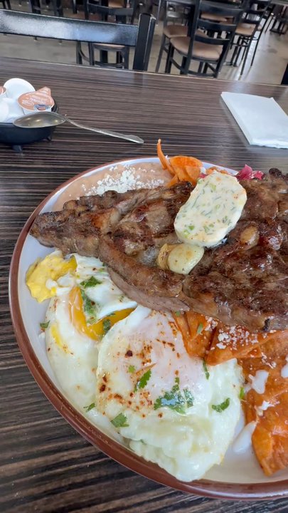 Maclovia  - Mexican Near Me - South Gate, California