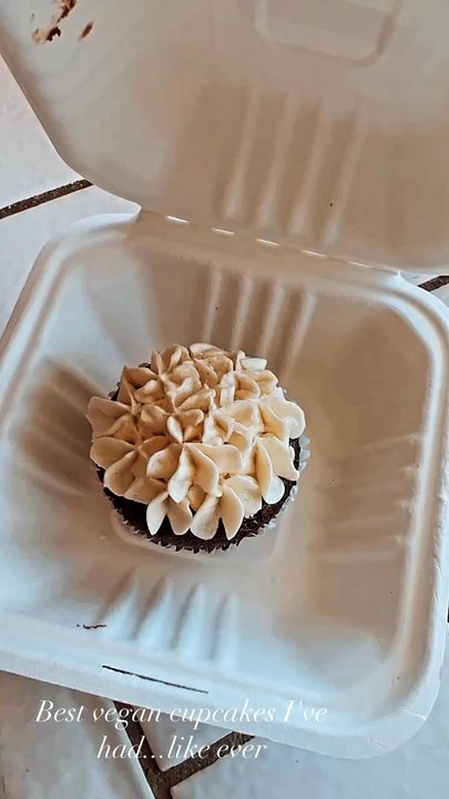 PennDel’s Bakehouse - Vegan cupcake - Bakeries Near Me - El Cerrito, California