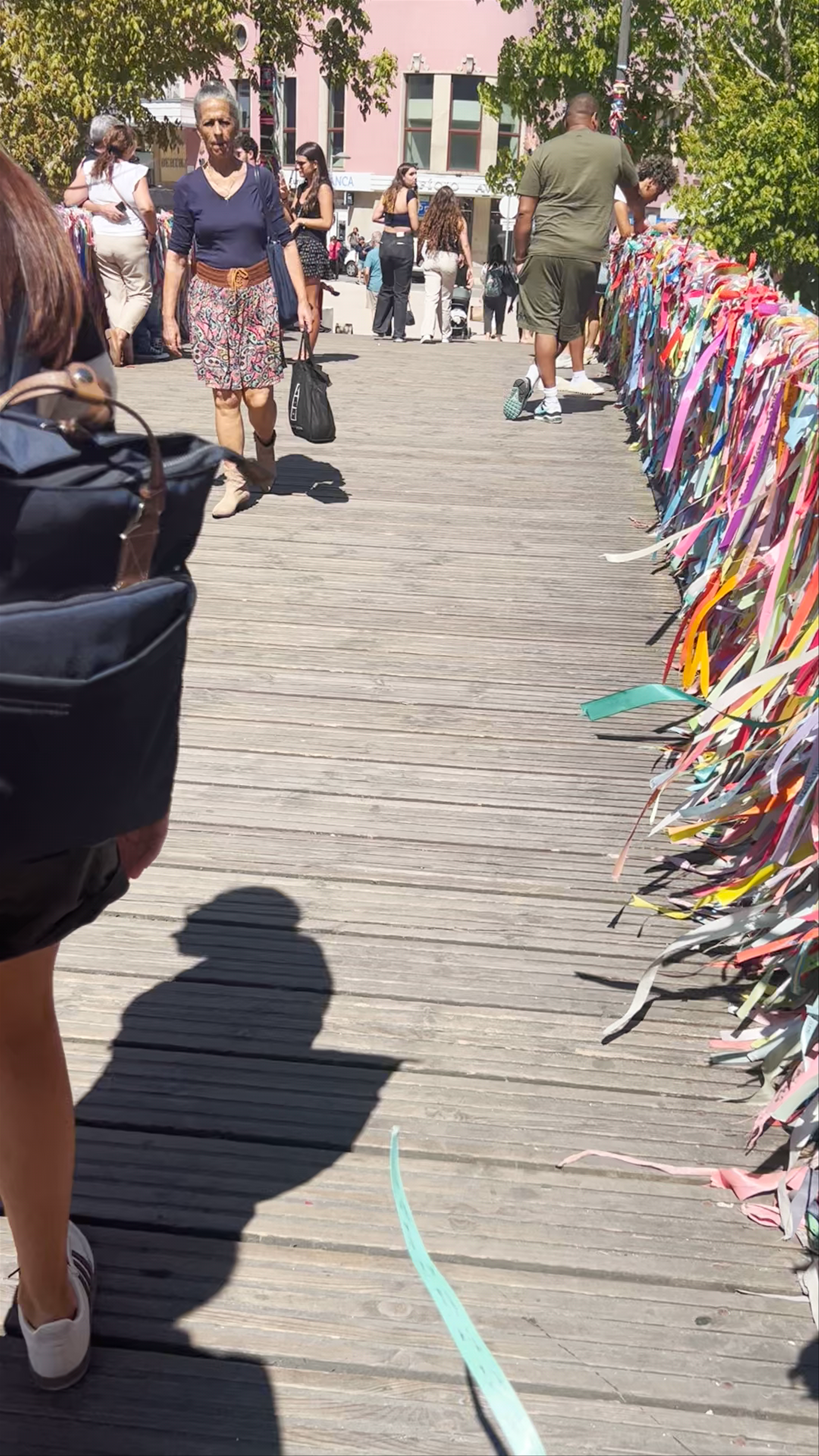 Ponte dos Laços de Amizade: A Colorful Walkway of Friendship in Aveiro, Portugal