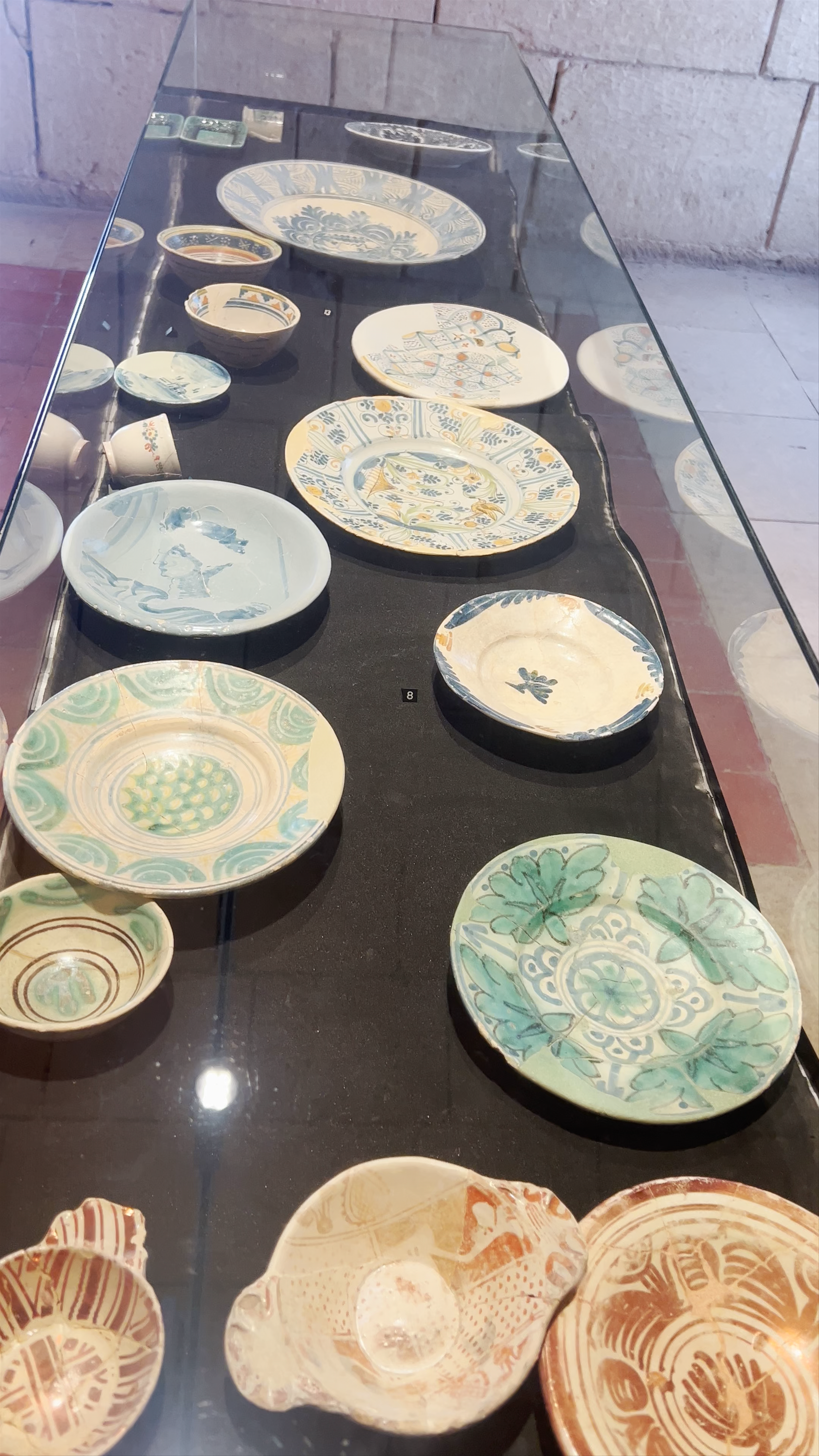Castell de Santa Bàrbara: Ancient Ceramic Treasures in Alicante