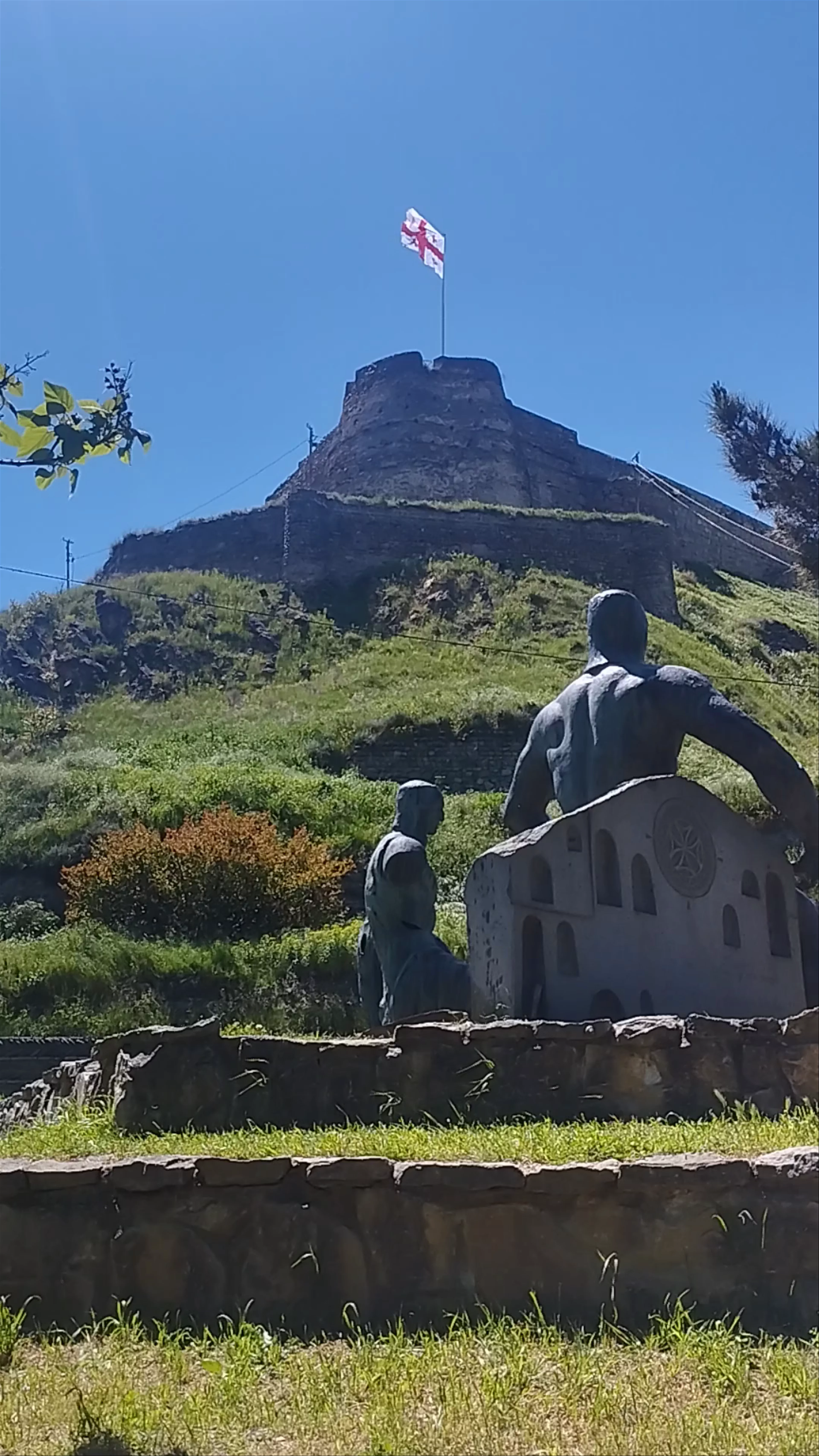 Monumento dedicado a los heroes georgianos