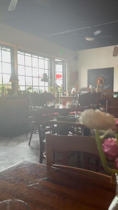 Thario's Kitchen - Very cool decor & vibe - Pizza Near Me - Carpinteria, California