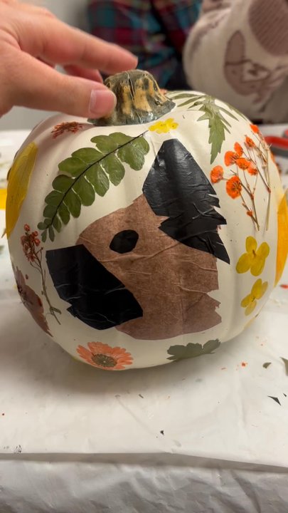 Paint Your Pet Events - PETals and Pumpkins finished product - Paint & Sip Near Me