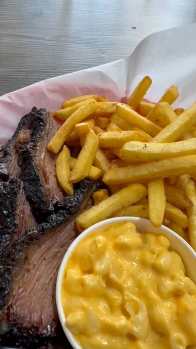 Dickey's Barbecue Pit - Brisket, mashed potatoes, Mac and cheese, bread - Barbeque Near Me - Whittier, California