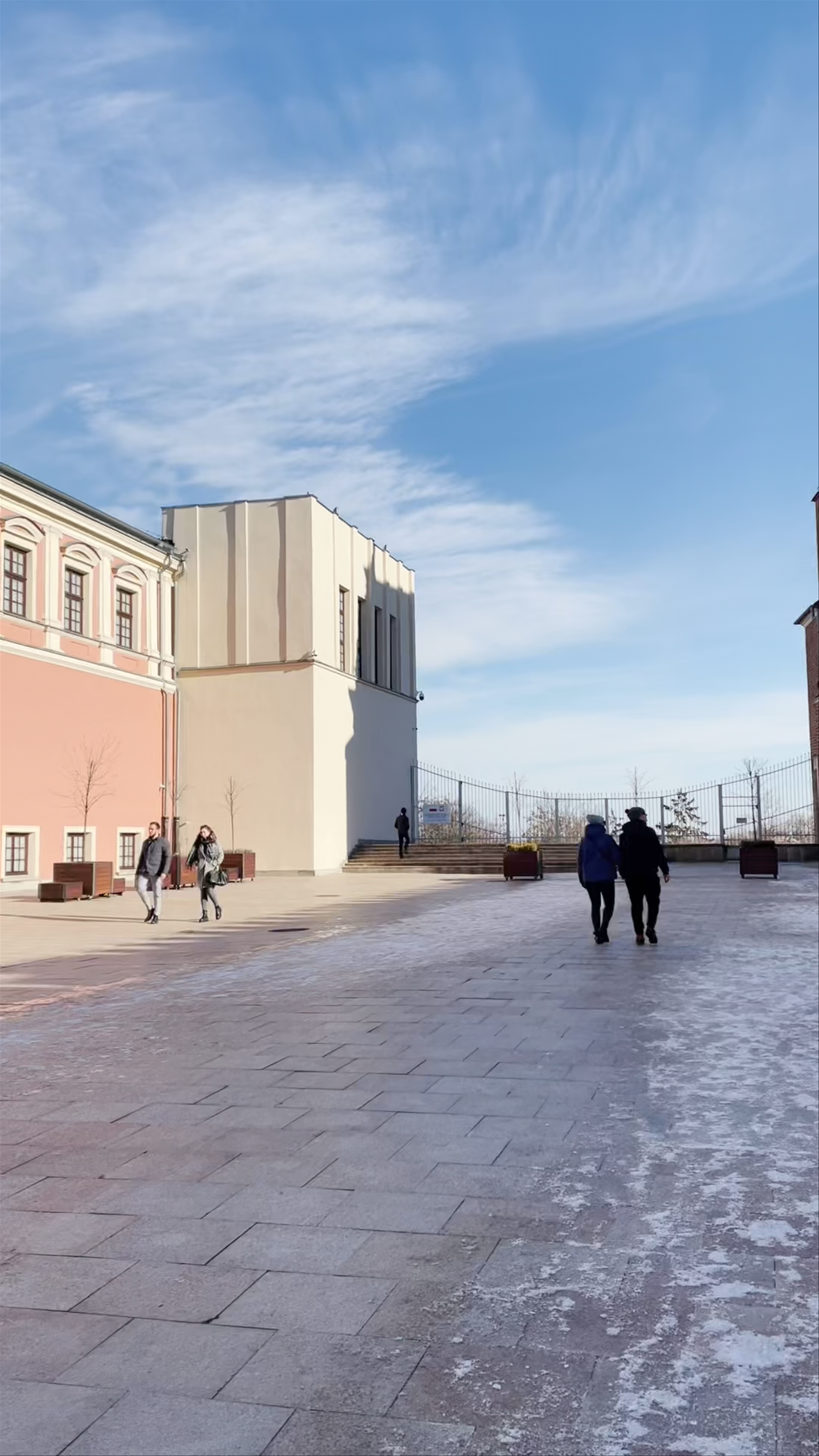 Zamek w Lublinie: Majestic Winter Walk Through Lublin Castle Courtyard