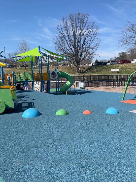 Edgar M. Queeny County Park - Playground - Hiking Near Me - Ballwin, Missouri
