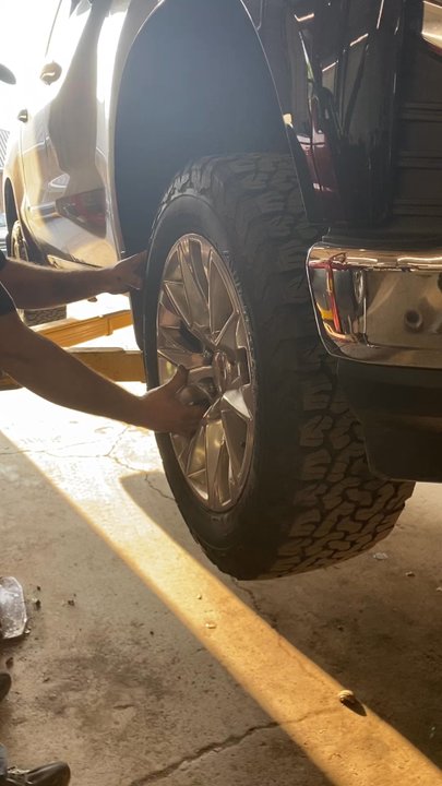 Brown Collision Center - Finger tight lugs. - Body Shops Near Me - Charlottesville, Virginia