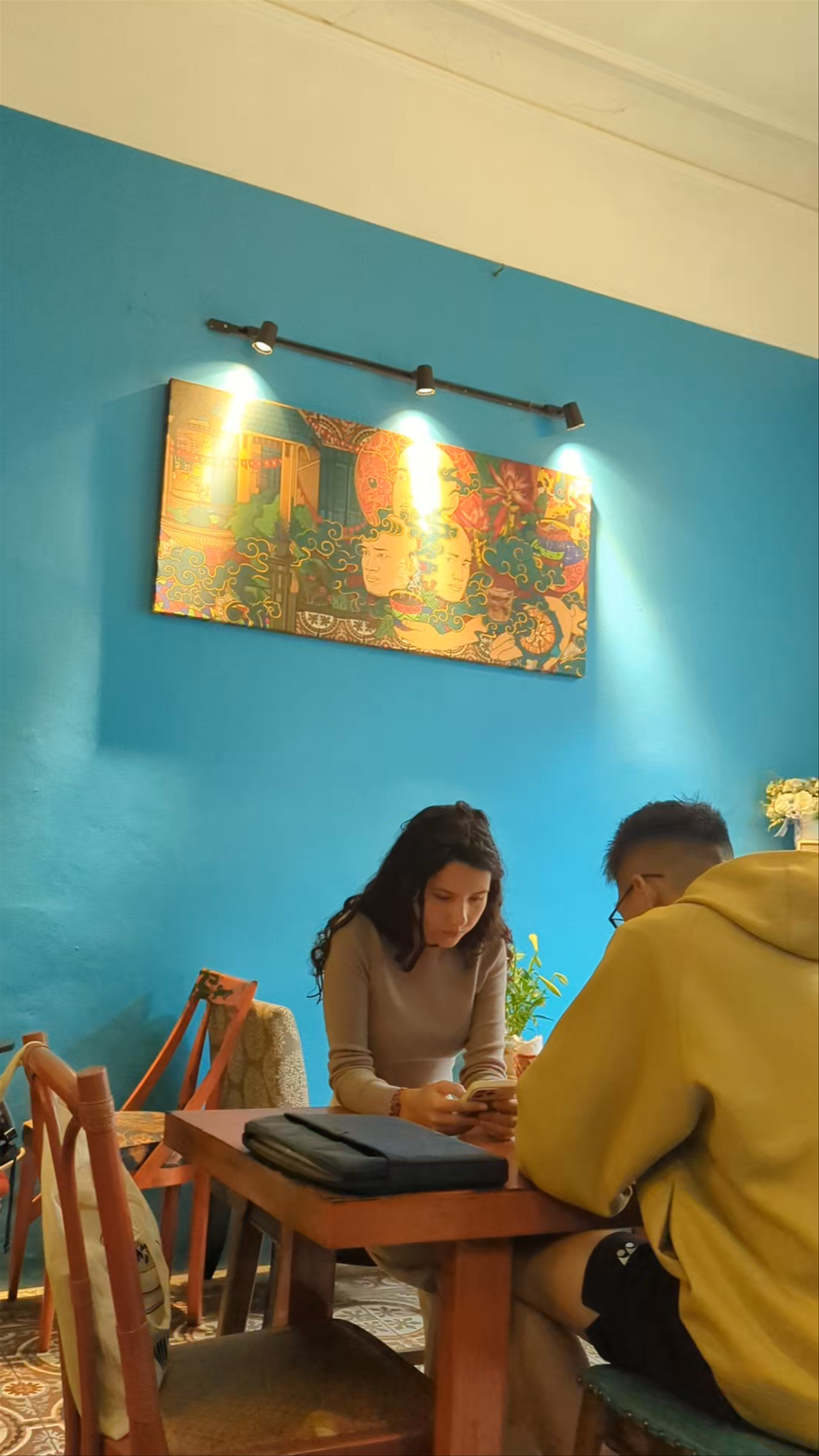 Loading T café