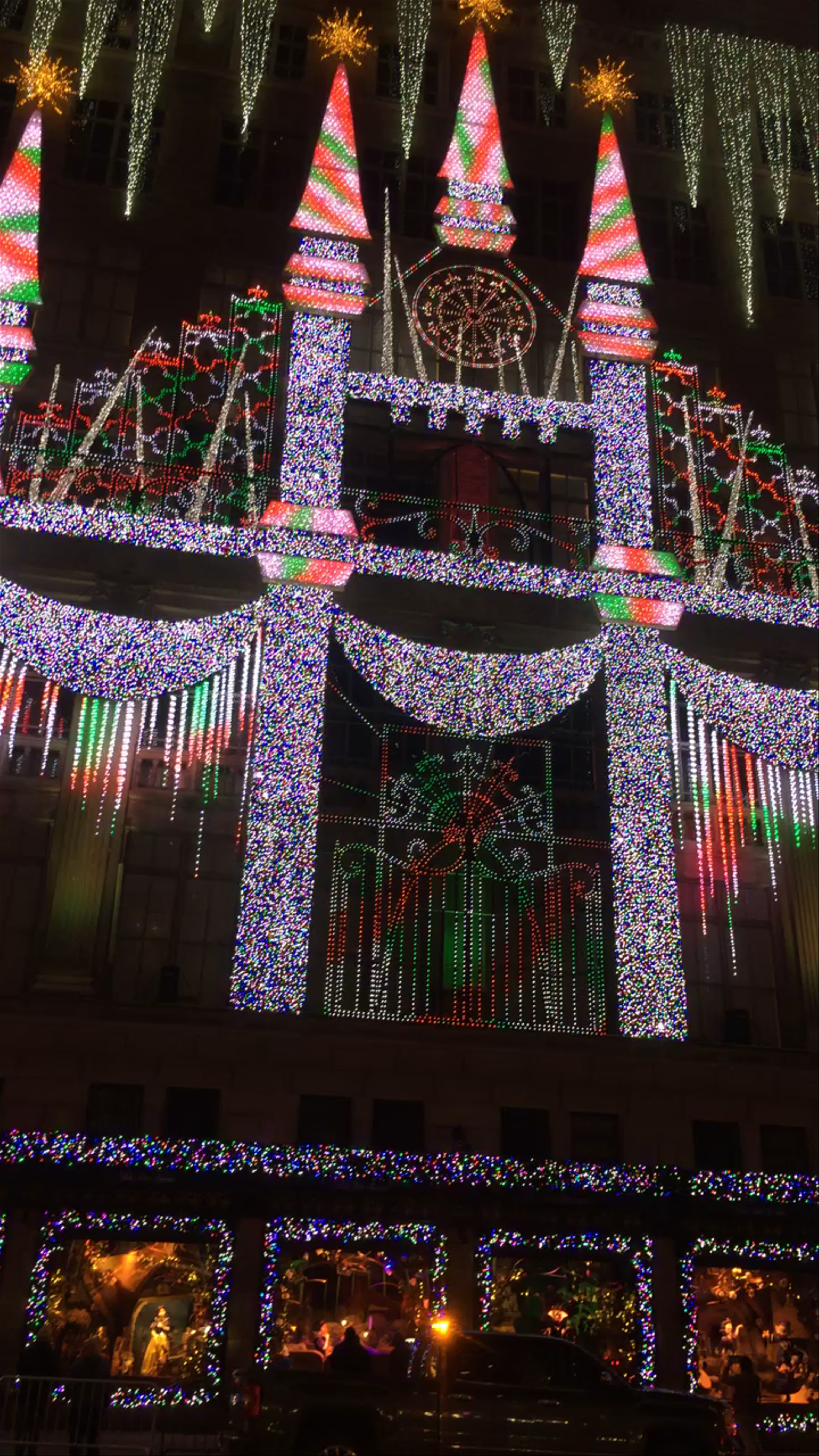 5th Avenue Dazzling Holiday Light Show, New York City