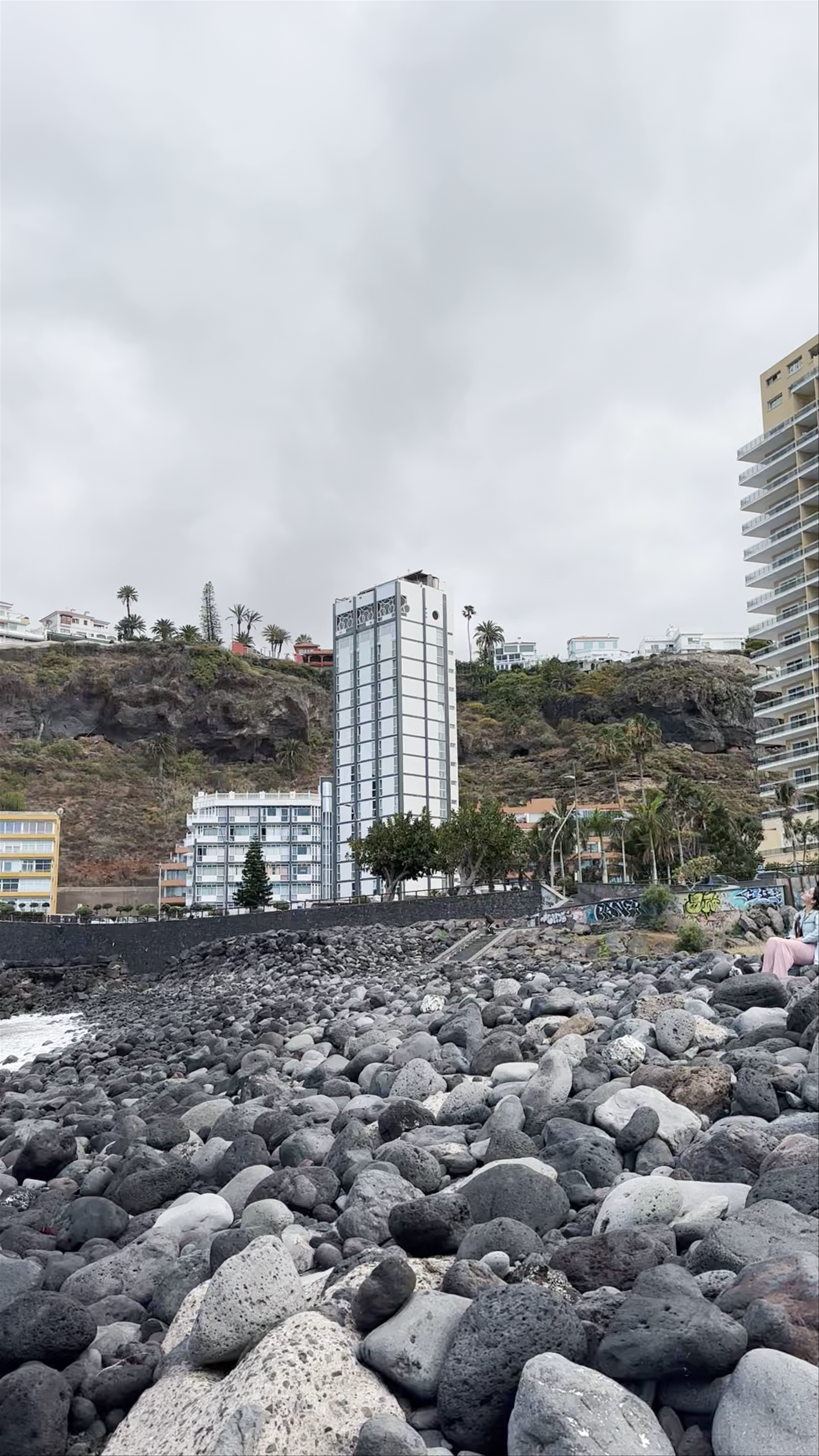 Coastal Adventure and Scenic Views at Playa de Martiánez, Puerto de la Cruz