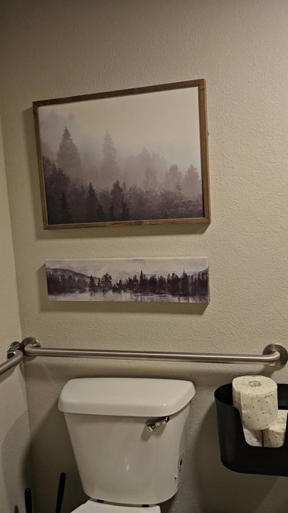 Two Wolves Taproom - Pubs Near Me - Dallas, Oregon