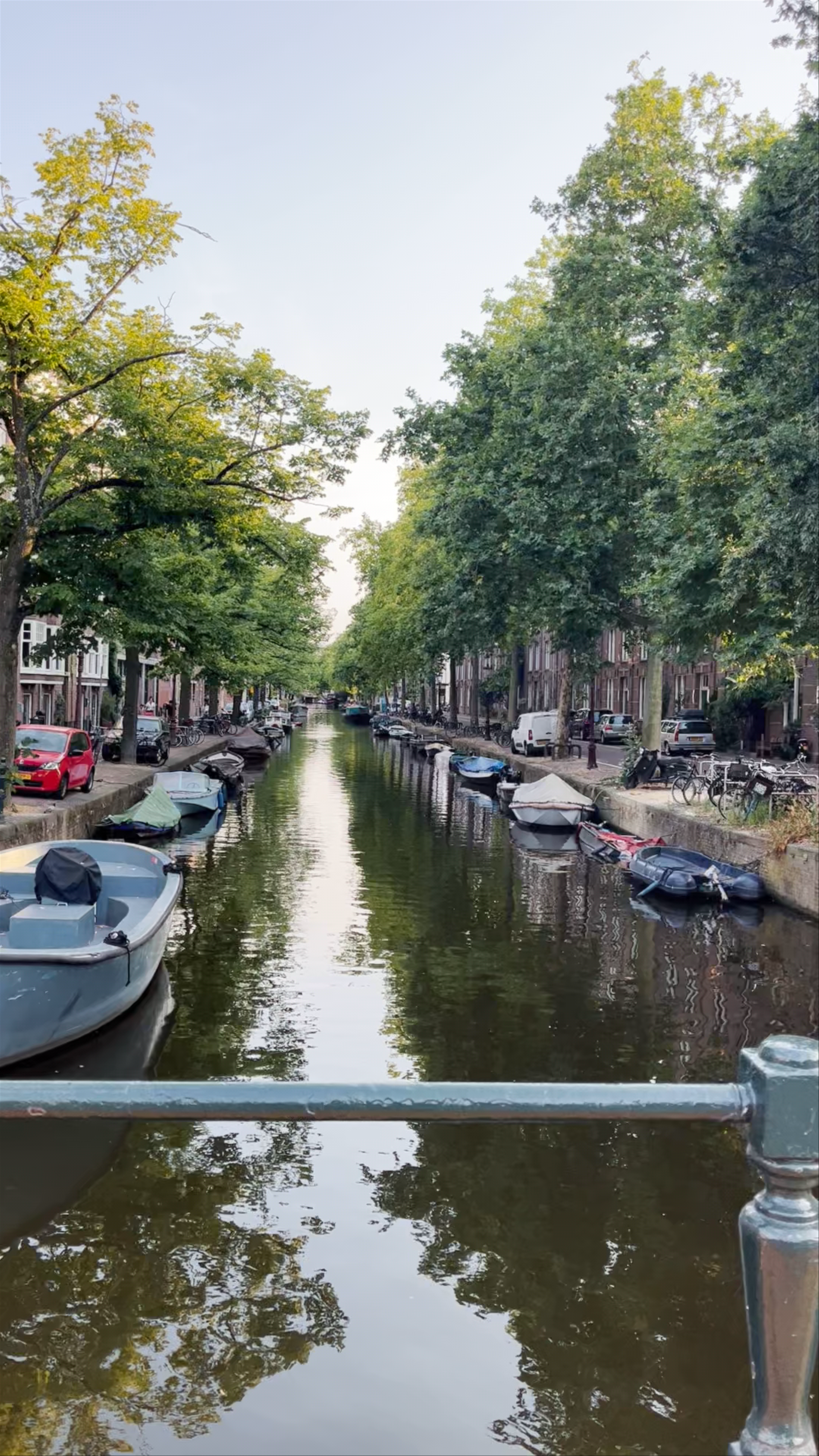 Peaceful Canal Walk along Lijnbaansgracht in Amsterdam