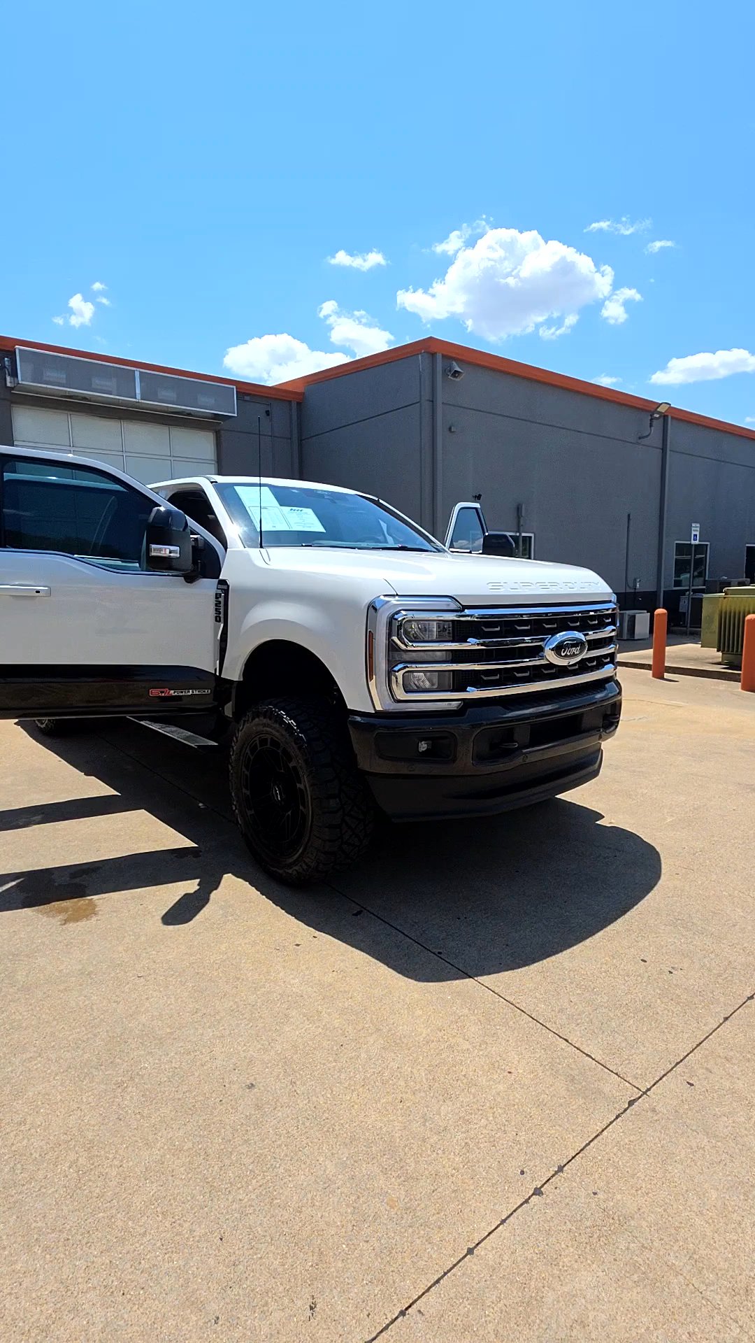 Lifted Trucks - #TX10830 - 2025 Ford F-250 Super Duty King Ranch Crew Cab