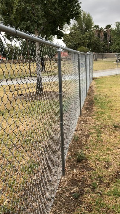 Andreson Dog Park - Really nice, fence off for big dogs and small dogs. My 3 small dogs loved it. - Dog Parks Near Me - Rialto, California