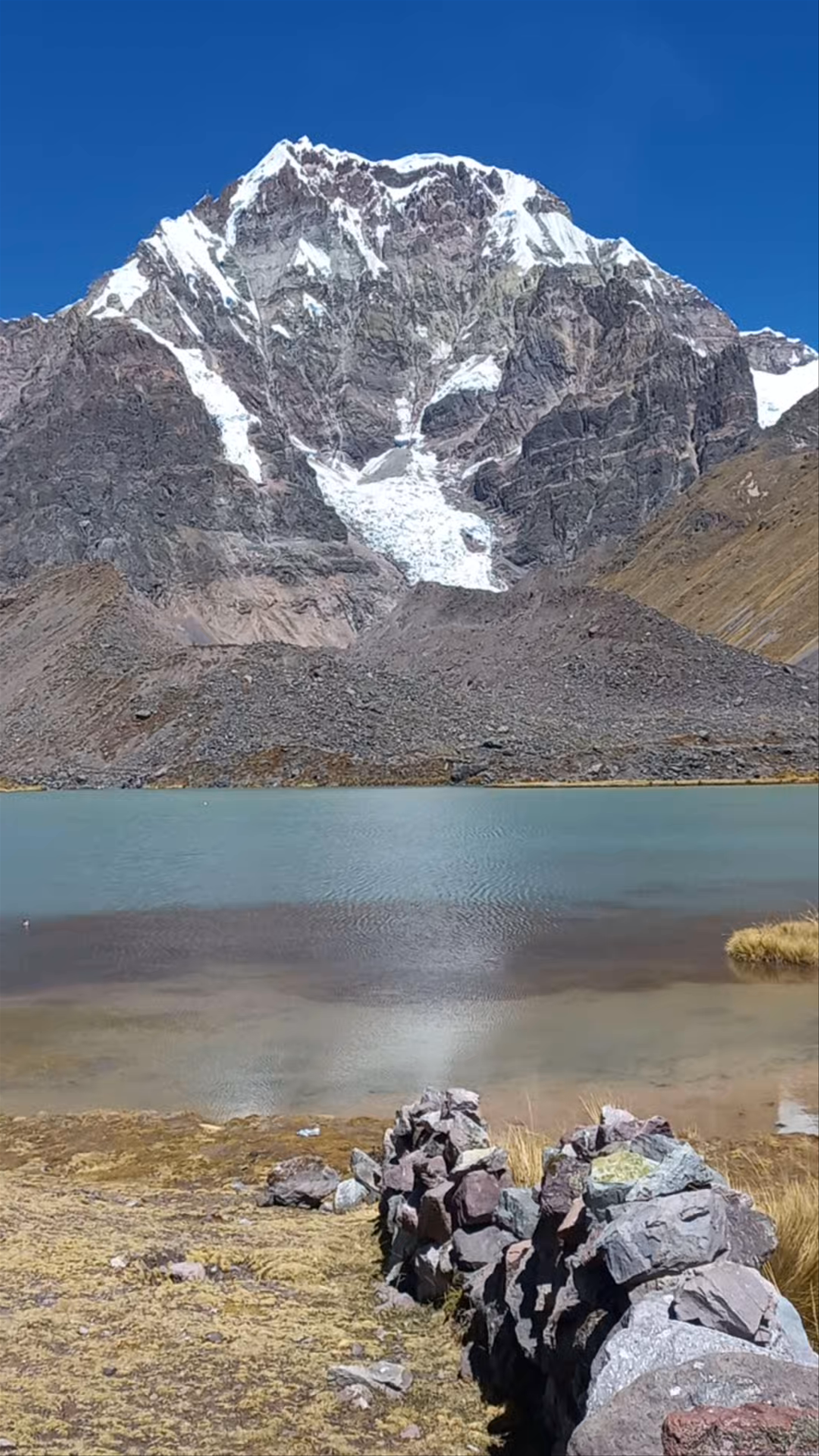 Ausangate 7 Lagunas: Majestic Mountain Lakes of Peru