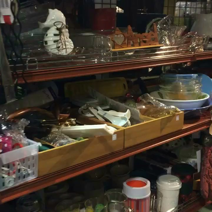 Eco Town - Used, Vintage & Consignment Near Me - Honolulu, Hawaii