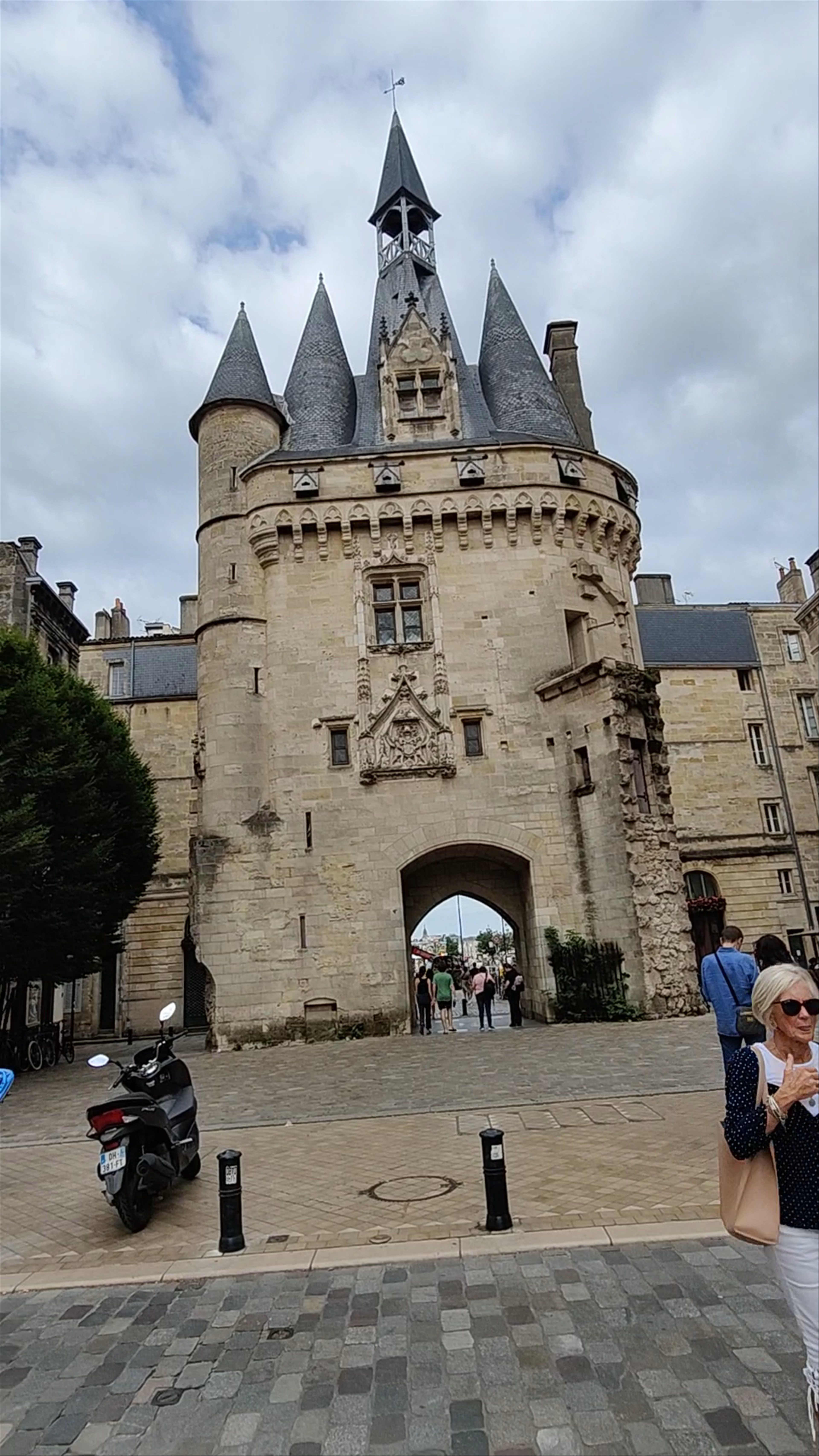 Porte Cailhau