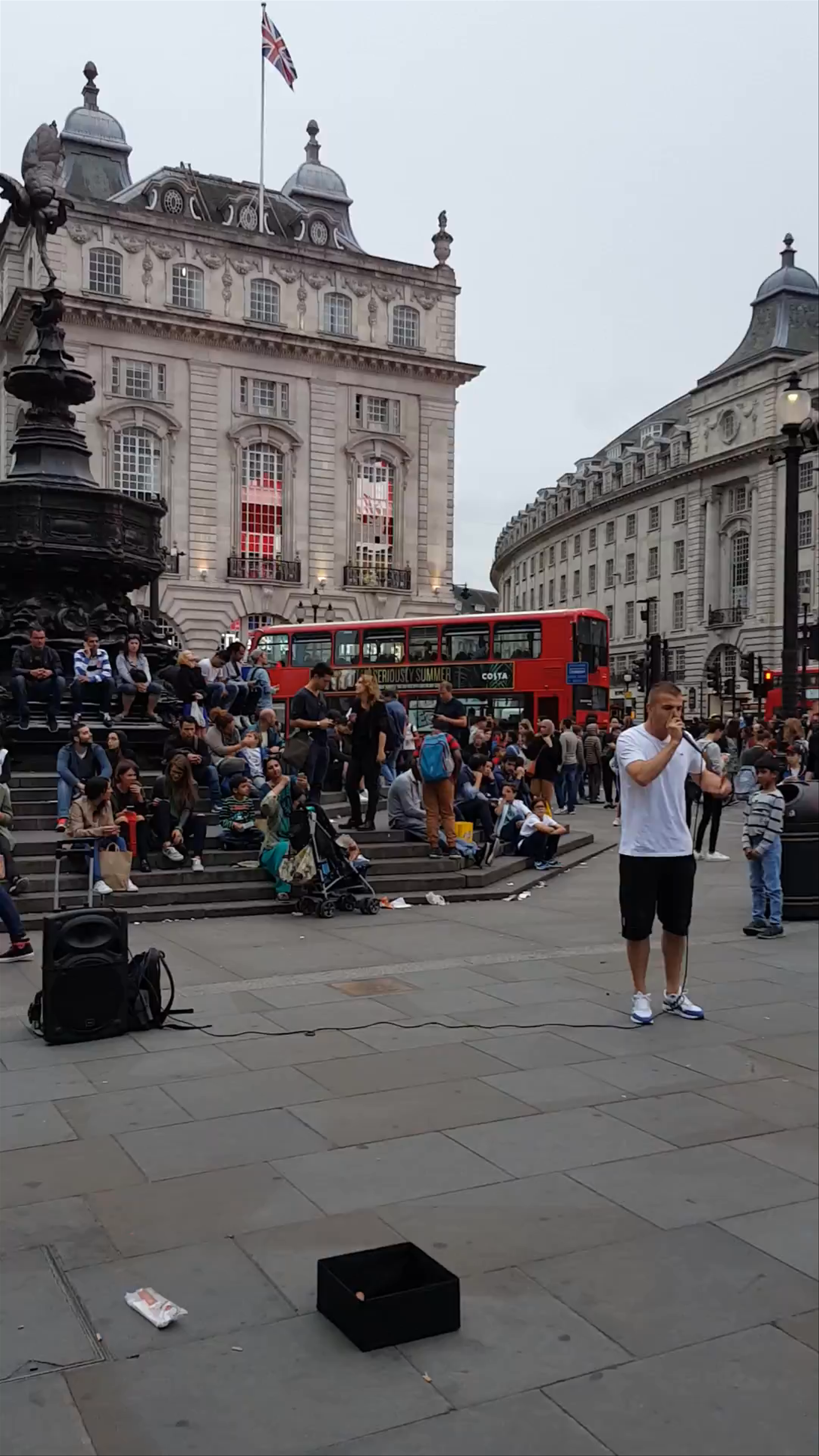 PICADILLY CIRCUS