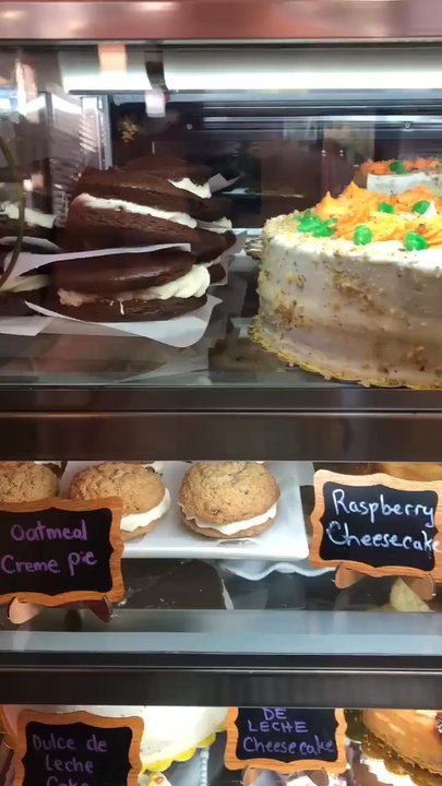 Mami Mía - Bakery display case -- WOW! - Gluten-Free Near Me - Dunedin, Florida