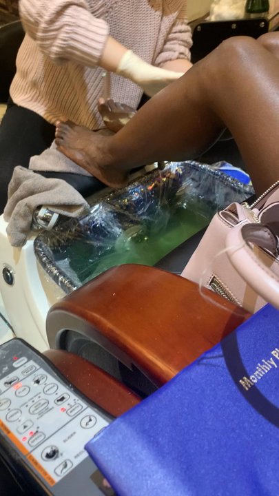 312 Nails & Spa - my toes smudged after getting only a drop of oil and placing on my own plastic! - Nail Salons Near Me - Chicago, Illinois