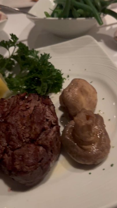 Bob Heilman's Beachcomber - Food! - Seafood Near Me - Clearwater Beach, Florida