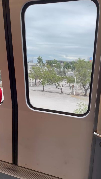 Metromover - Inside the Metromover from the Omni to the Frost Museum. - Public Transportation Near Me - Miami, Florida