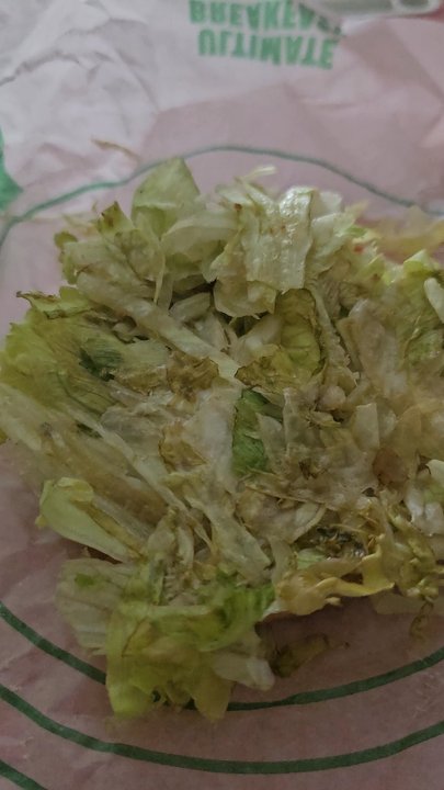 Jack in the Box - Went to the location on Skillman and these dirty bastards place old ass lettuce on my Fish Sandwich. Their customer service is trash - Fast Food Near Me - Dallas, Texas
