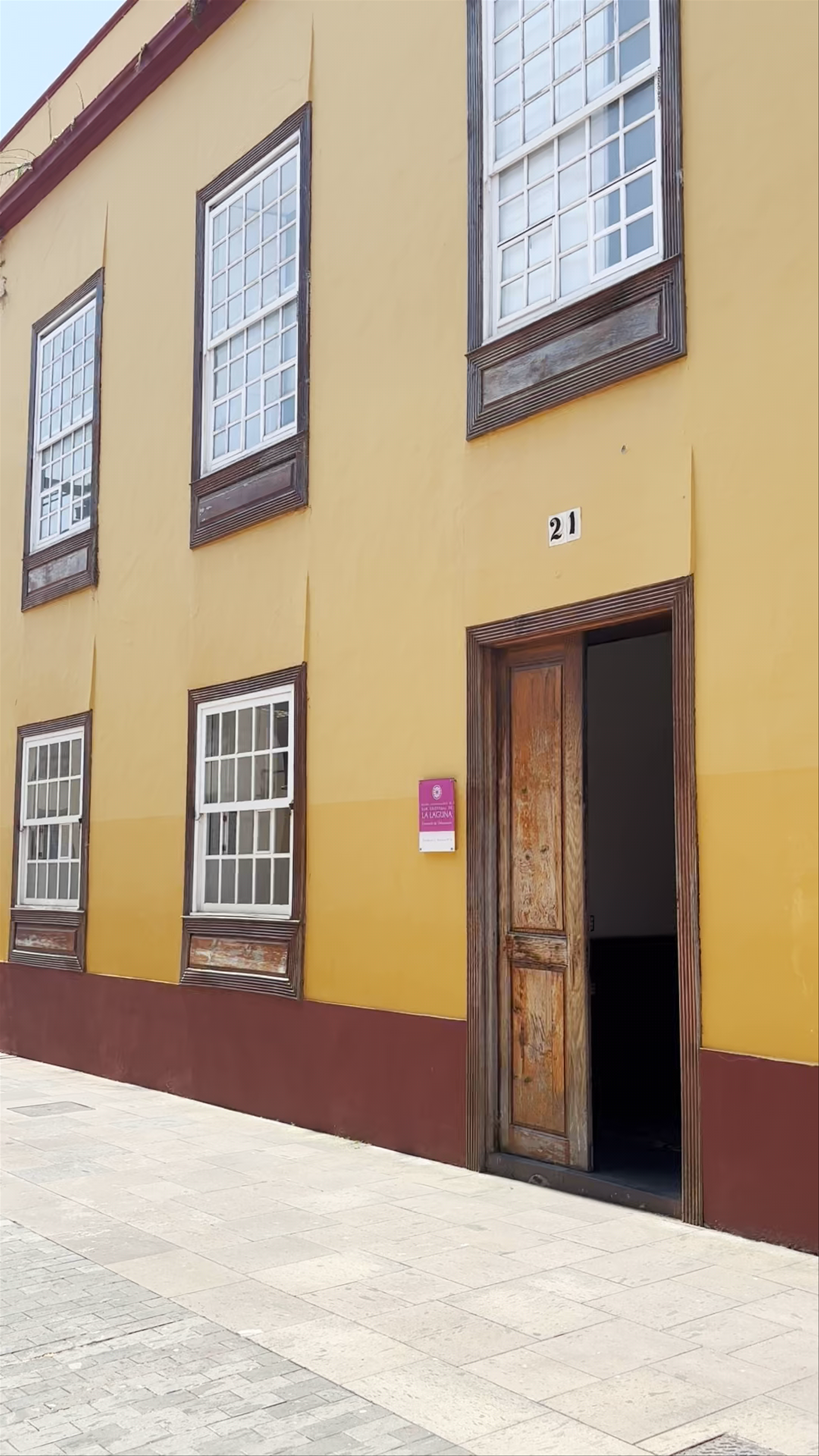 Historic Streets of La Laguna: A Sunlit Cultural Stroll