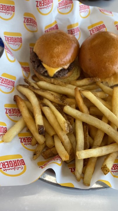 California Burgerz - Burgers Near Me - Warren, Michigan