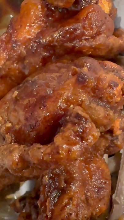 Wing Daddy's Sauce House - Honey BBQ 10 Wings - Sports Bars Near Me - Corinth, Texas