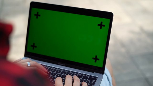 Green screen on MacBook