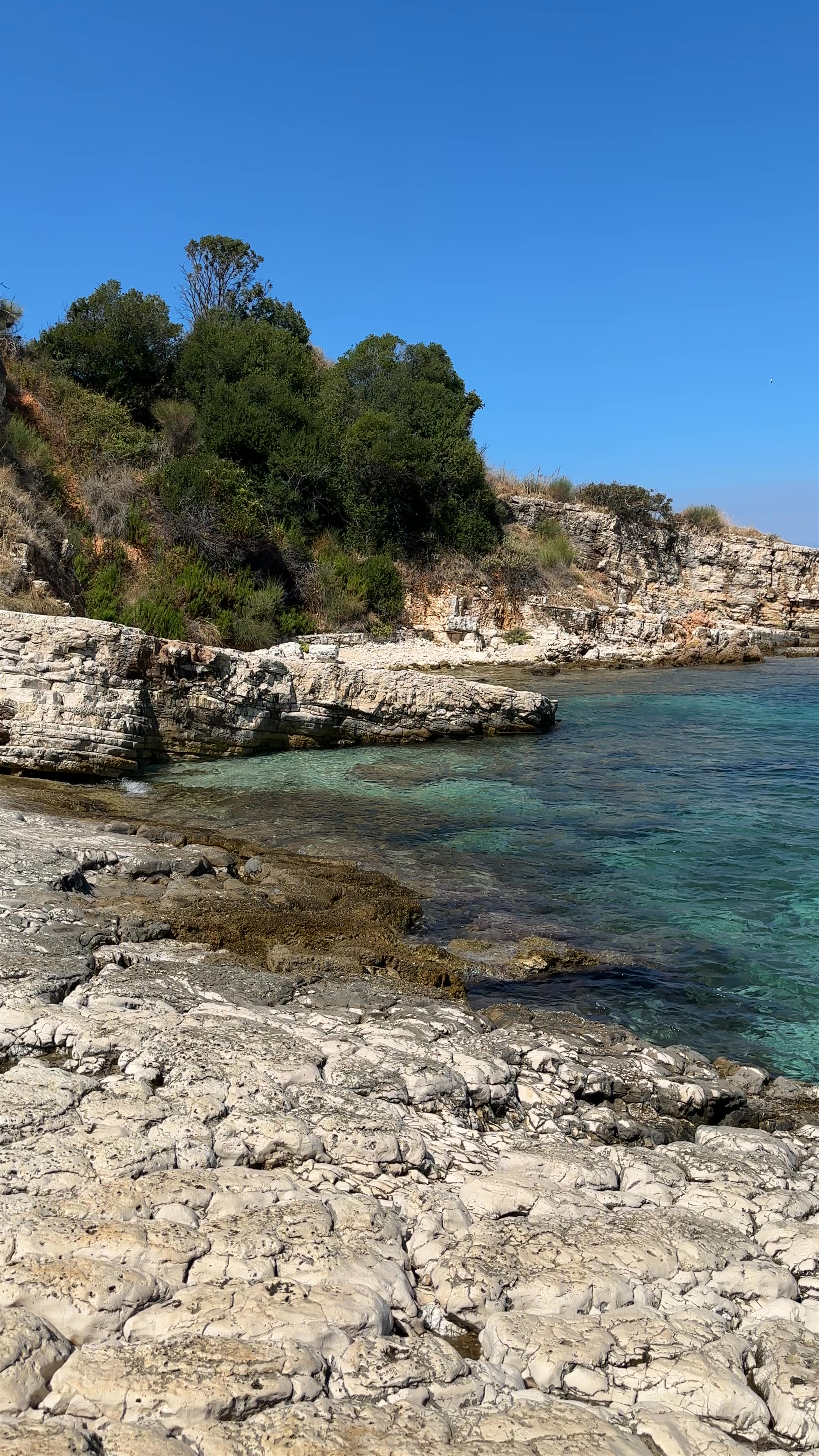 Kanoni Beach