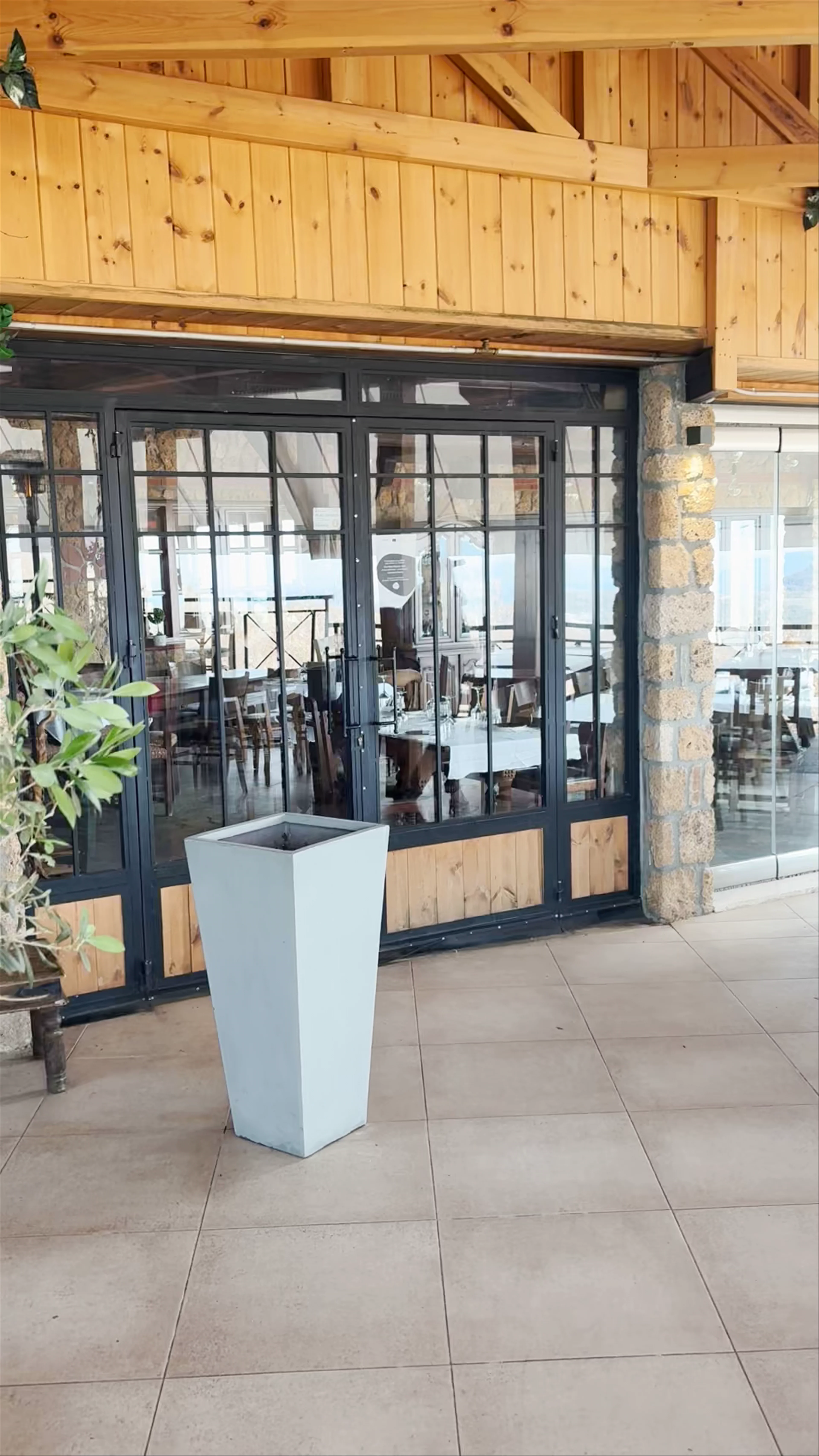 Harama Restaurant Stefanos Lafaras