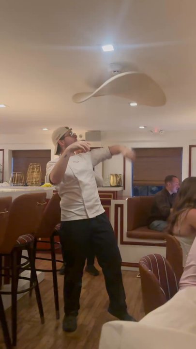 Crazy Pizza - Pizza tossing - Pizza Near Me - East Hampton, New York