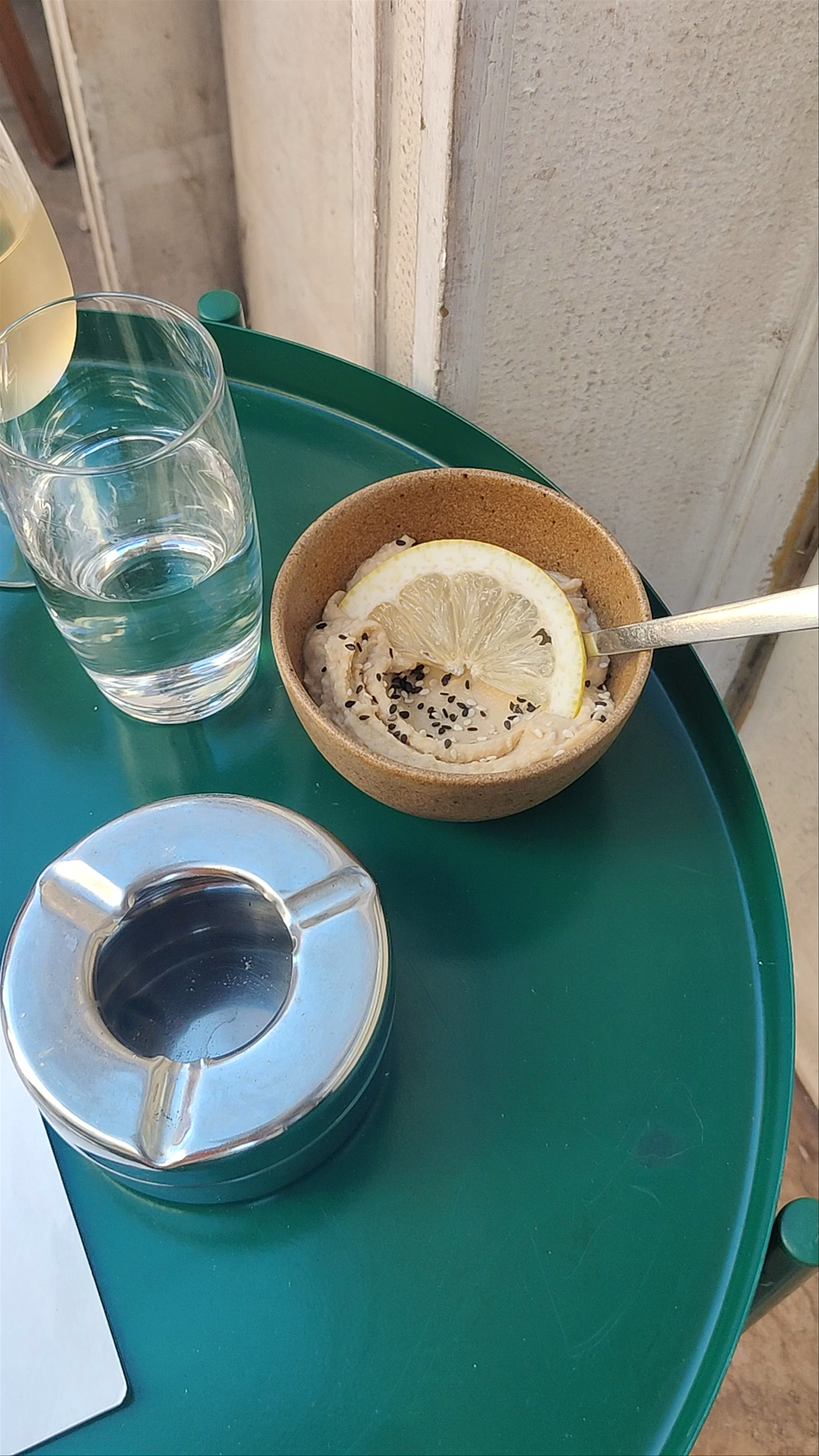 Café Moments and Lisbon Streets: A Taste of o Pif on Rua Maria