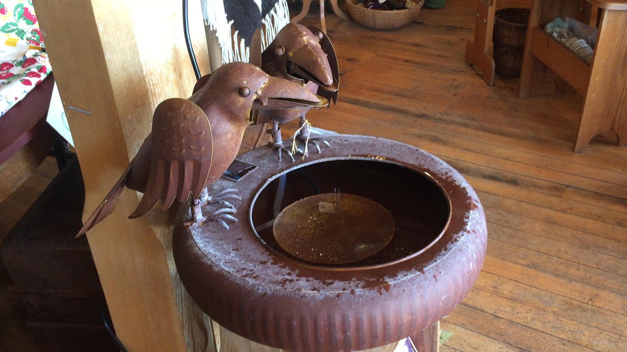 Roan Coffee - Cute fountain - Coffee & Tea Near Me - Prairie City, Oregon