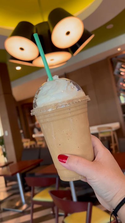 Blends Coffee Bar - Frozen Vanilla Powder & Hazelnut Flavor - Wine Bars Near Me - Temecula, California