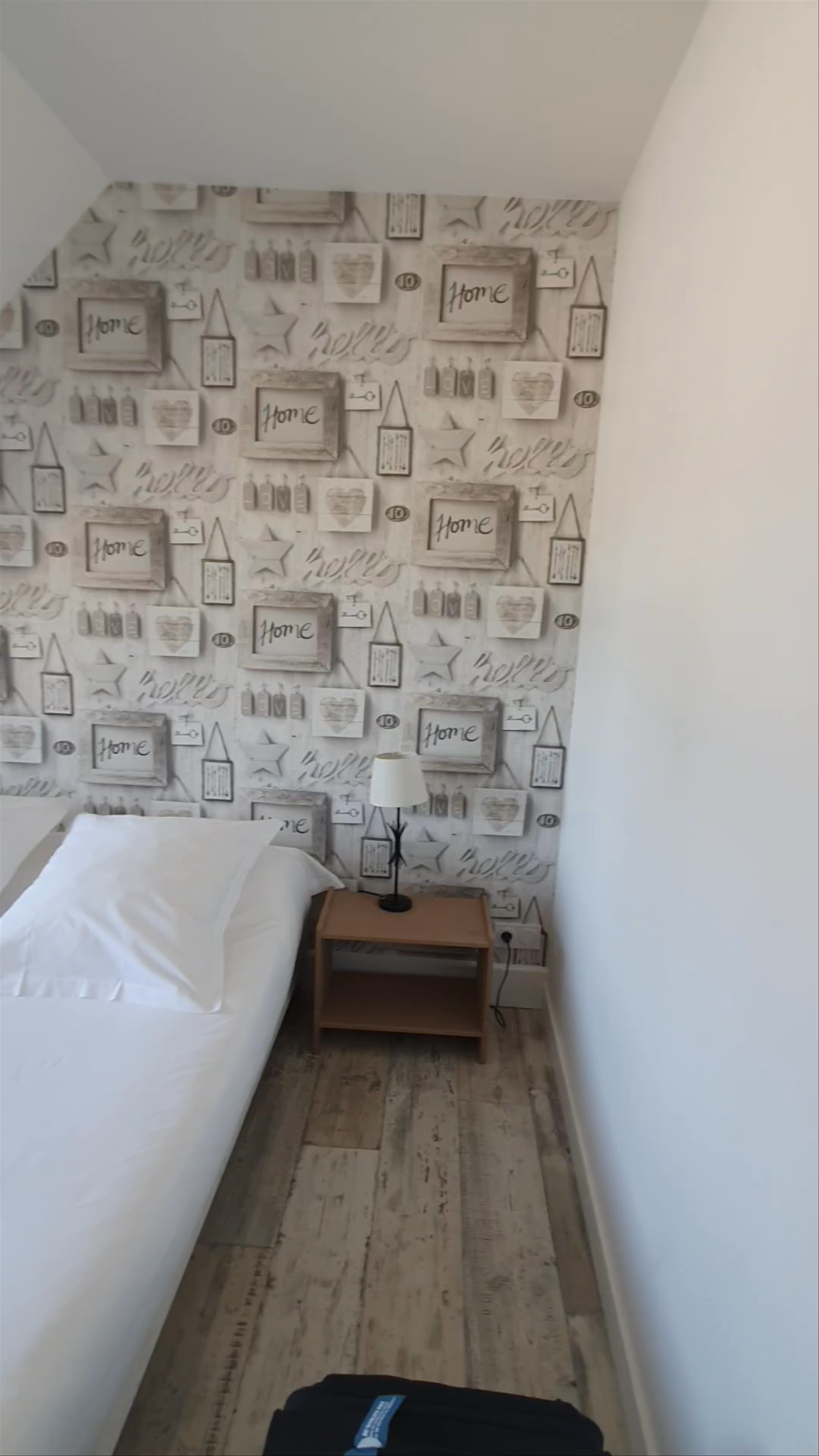 Cozy Room at Hôtel La Voile Bleue in Erdeven, Bretagne