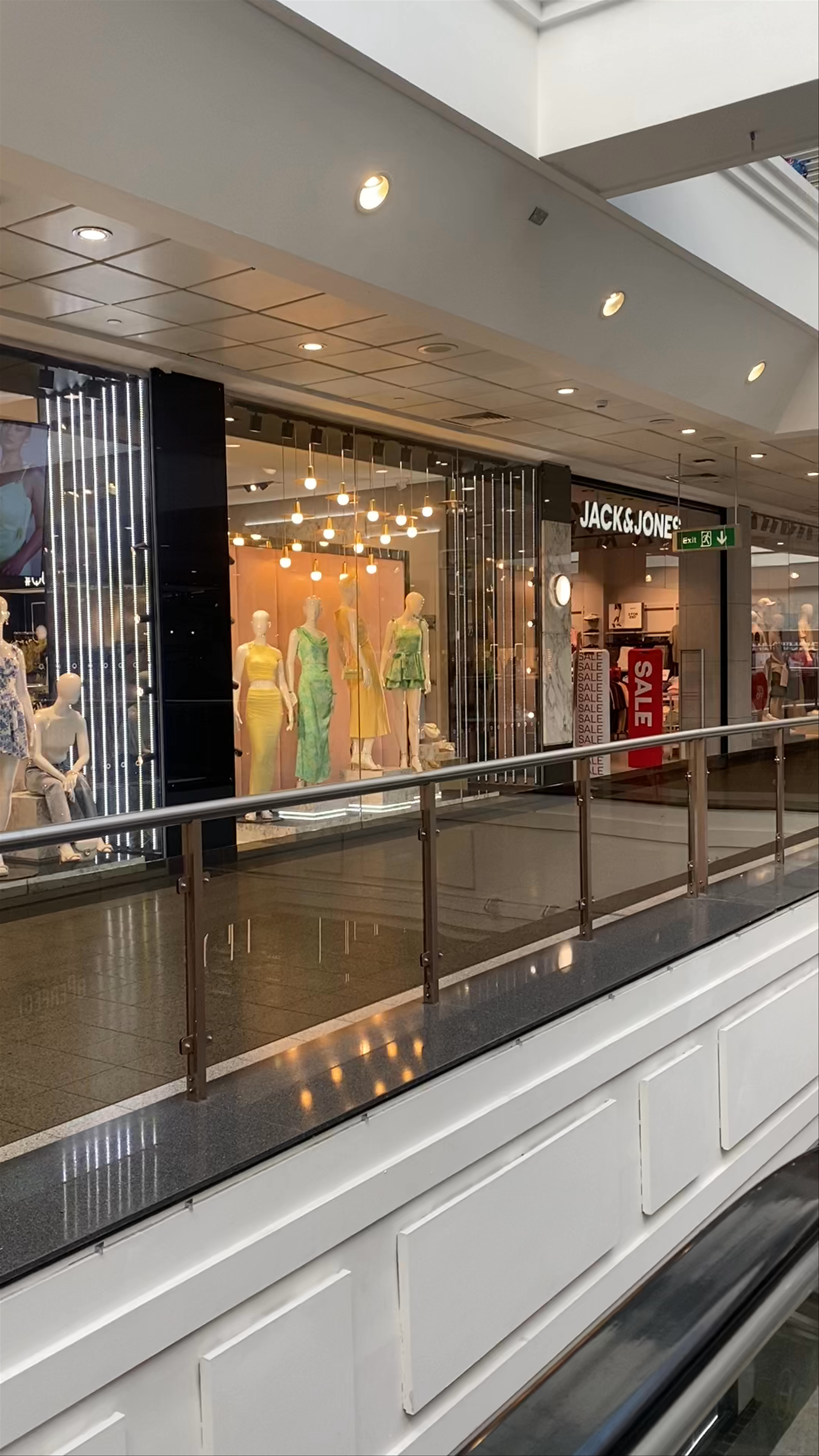 Exploring Manchester Arndale Shopping Centre: The Heart of Urban Shopping