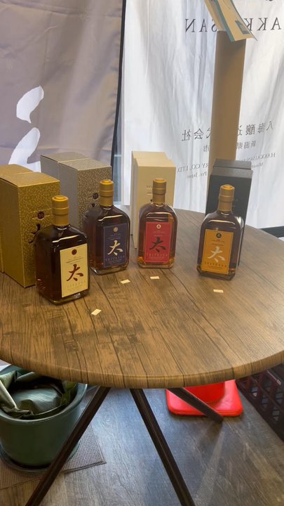 The Sake Shop - Tasting Hawaiian Soda with sake and shochu - Beer, Wine & Spirits Near Me - Honolulu, Hawaii