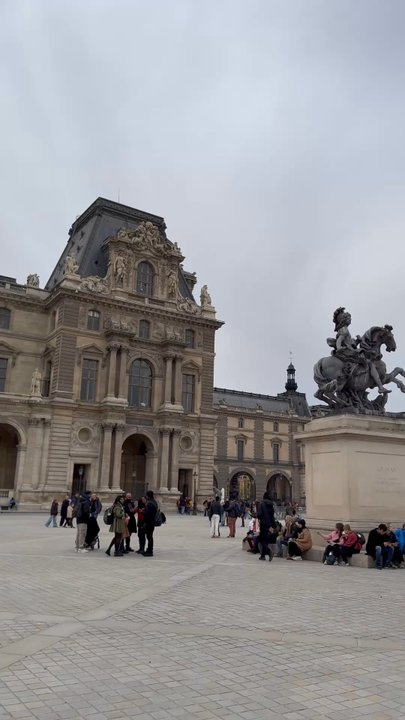 Pyramide du Louvre - Landmarks & Historical Buildings Near Me - Paris, 75