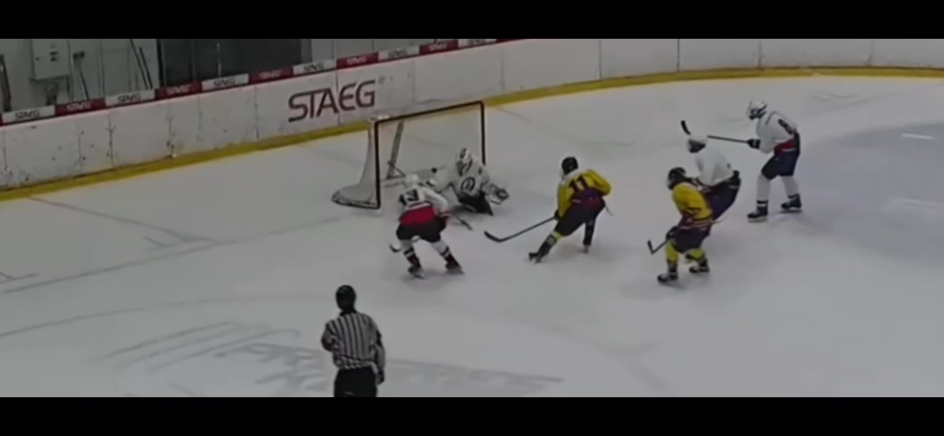 Jiri Safranek's goalie save, shot, mask, blocker = stop| HC Kometa Brno U15