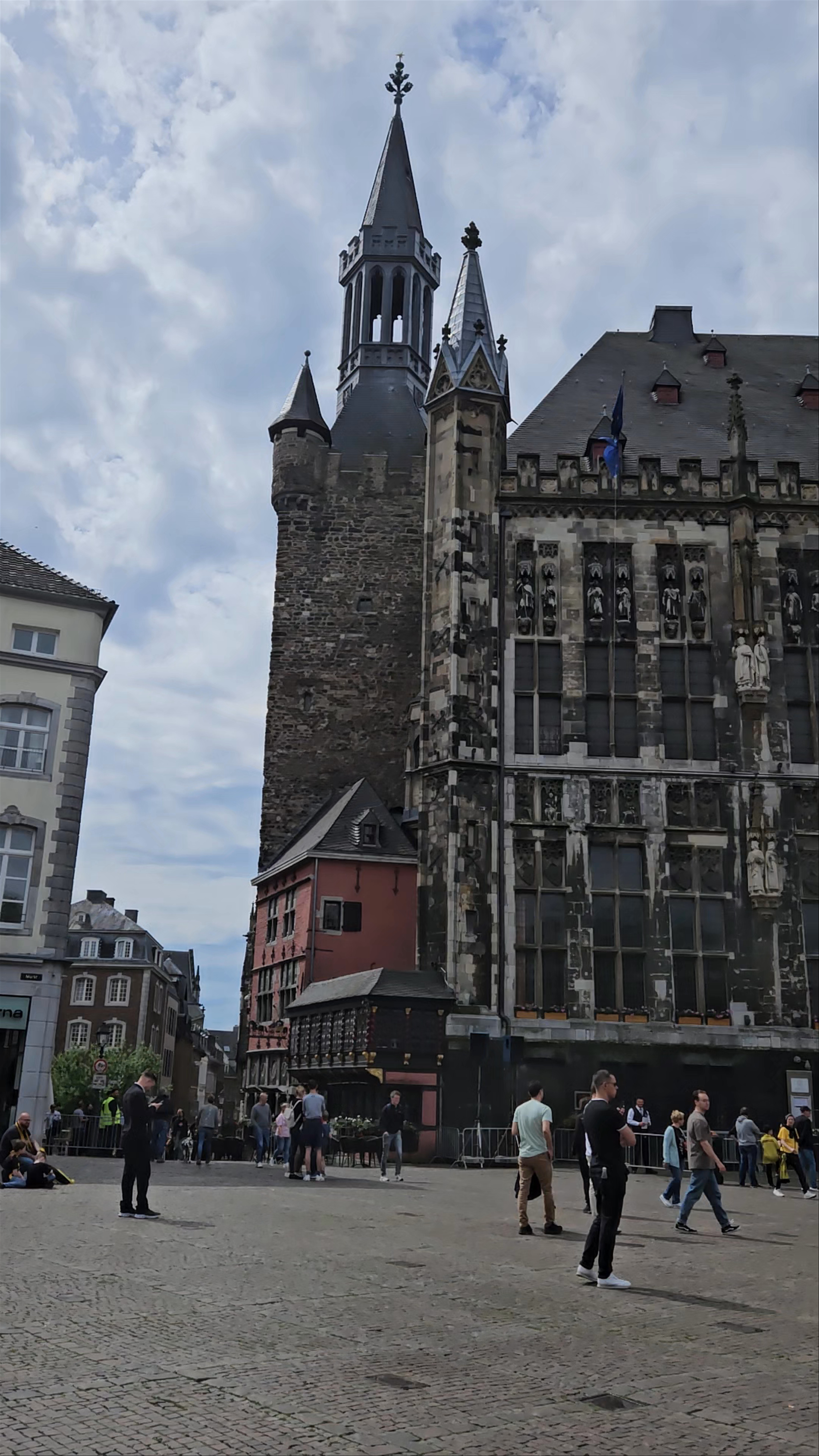 City Hall Aachen: Gothic Splendor in the Heart of Aachen