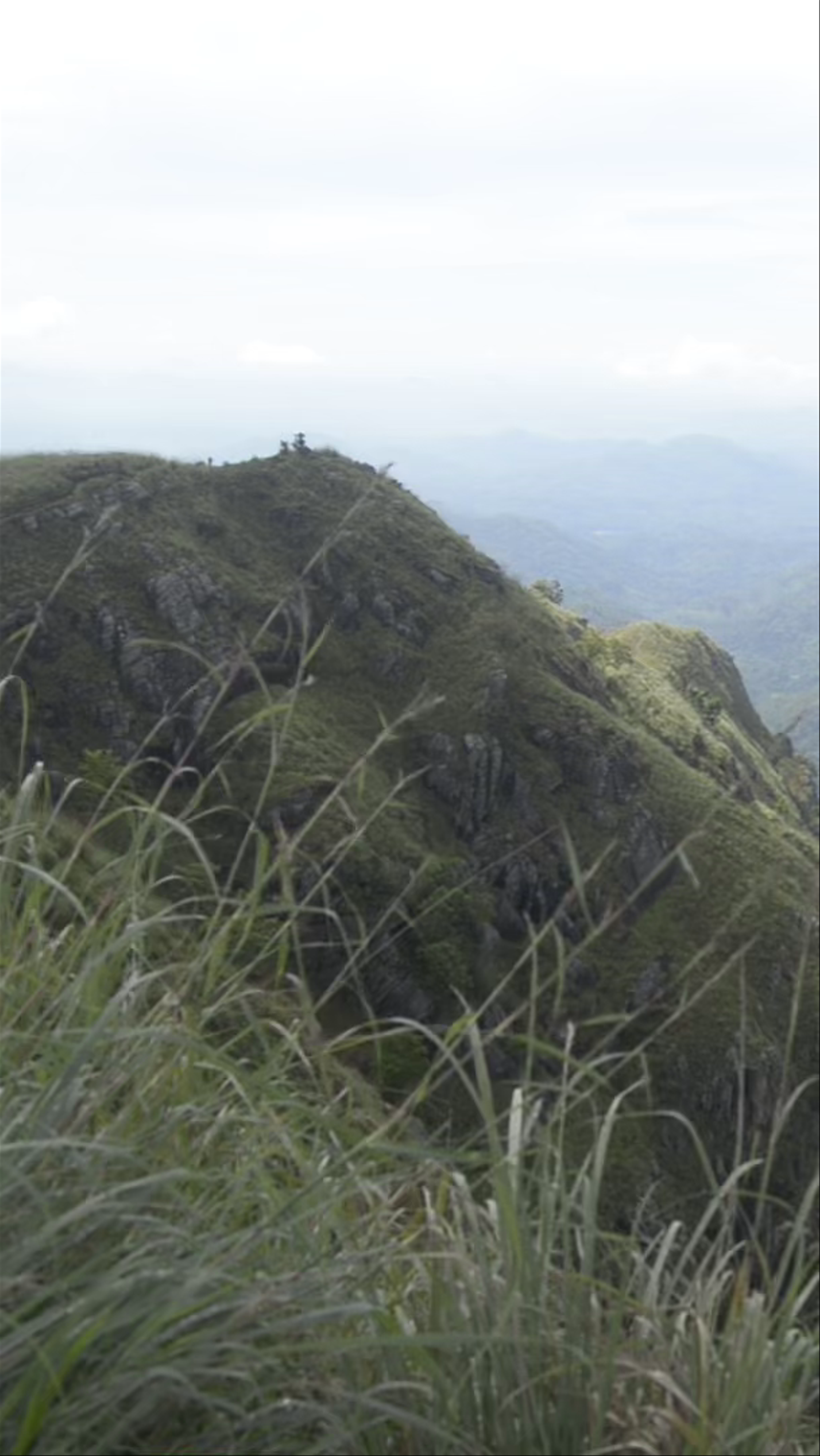 Little Adam's Peak View Point: Sweeping Mountain Panorama in Ella, Sri Lanka