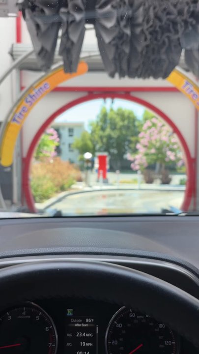 Rapids Express Car Wash - Please pay attention to the "relax" and "go" signals at the end of the wash... - Car Wash Near Me - Fullerton, California