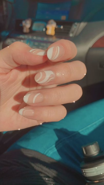 D Shiny Nail - in love with it - Nail Salons Near Me - Douglaston, New York