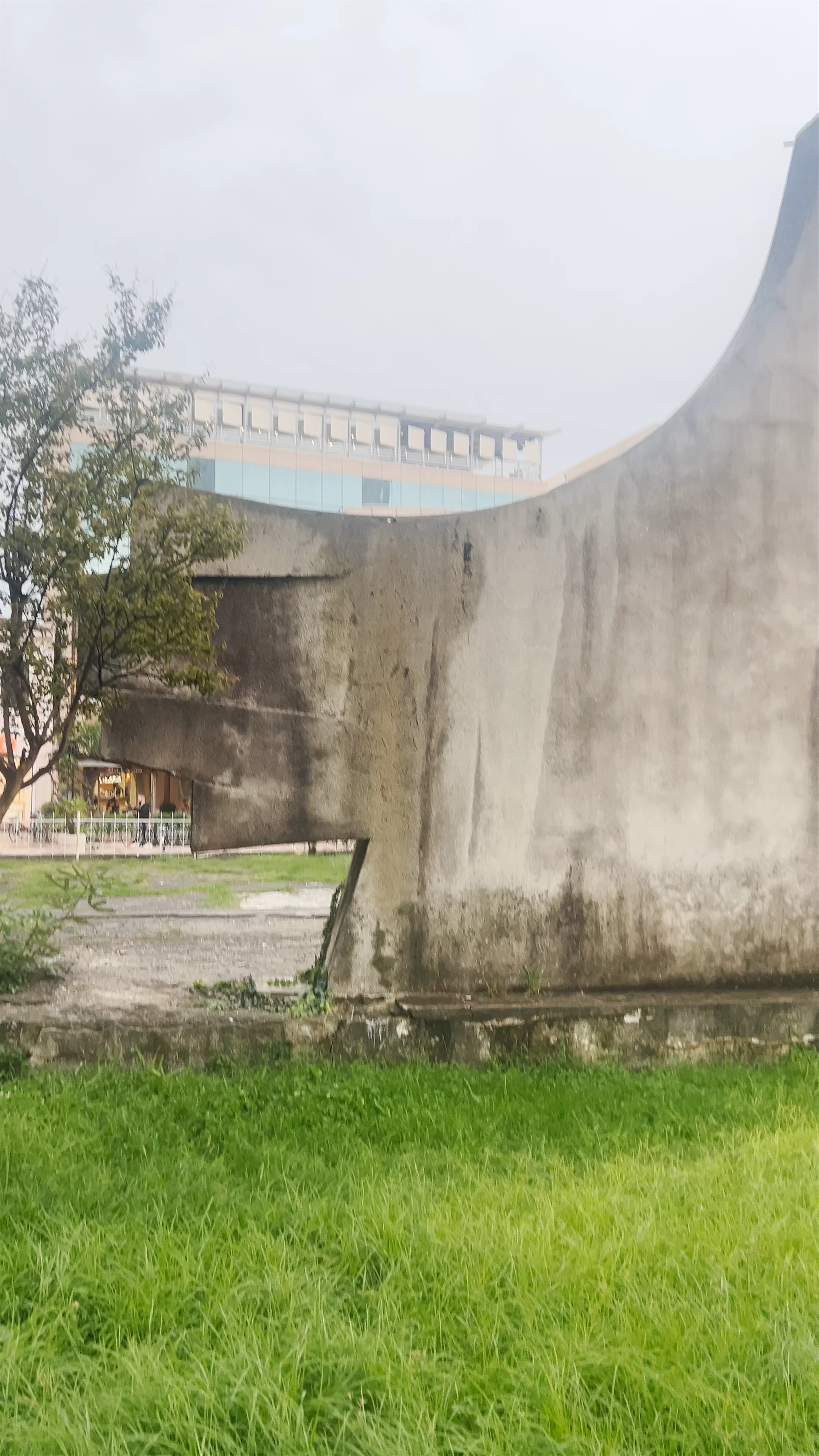 Xhamia e Madhe - Ebu Bekr Mosque