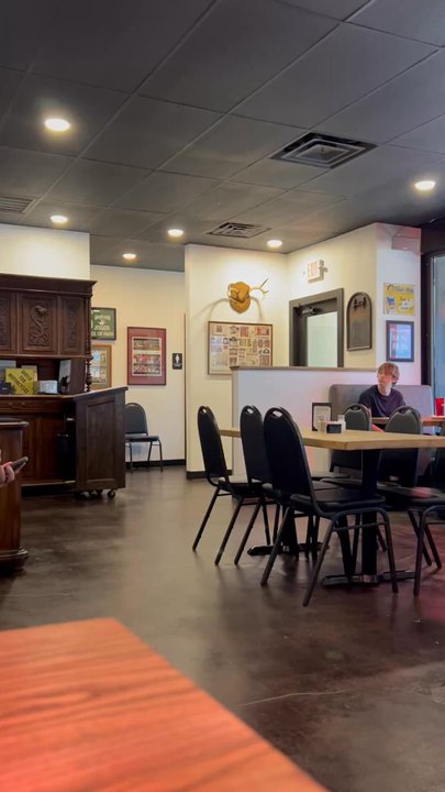 Houligan’s Corner - American Near Me - Broken Arrow, Oklahoma