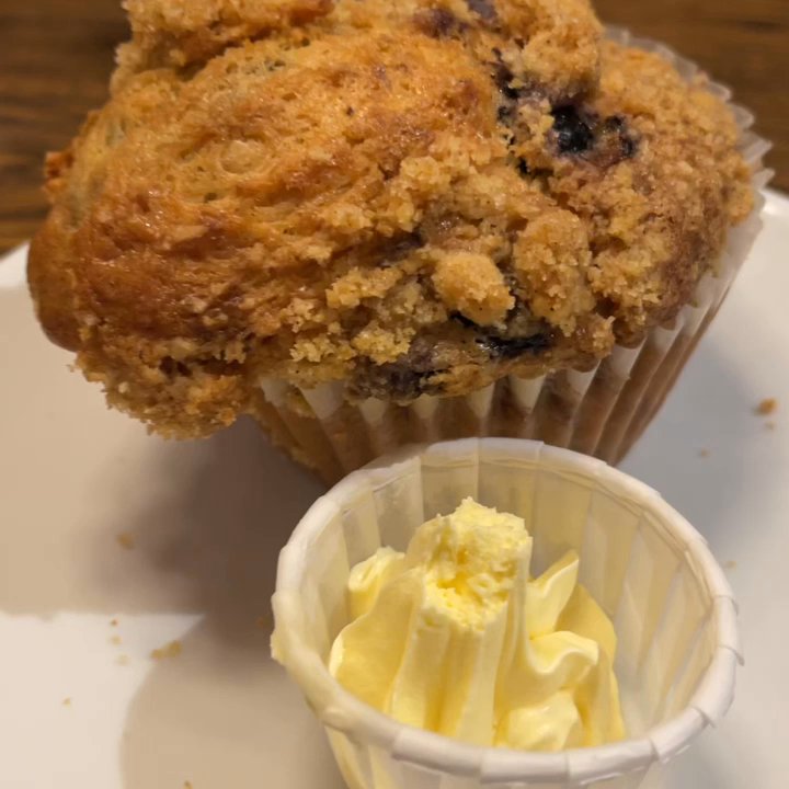 Mimi's Cafe - Blueberry crumble - Breakfast & Brunch Near Me - Downey, California